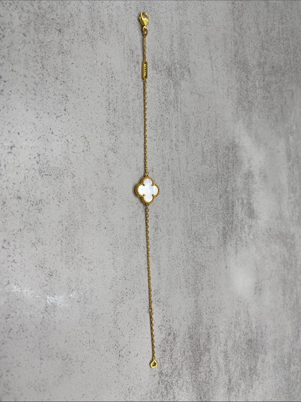 Copy van cleft bracelet